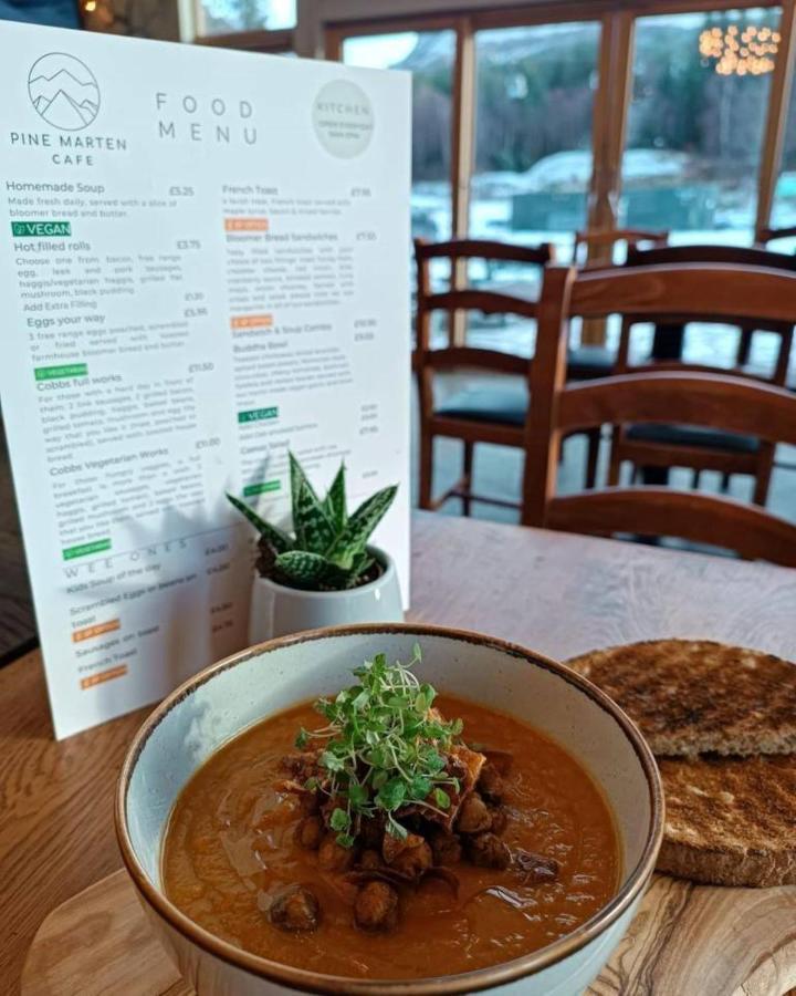 פורט ויליאם The Base Camp Hotel, Nevis Range מראה חיצוני תמונה