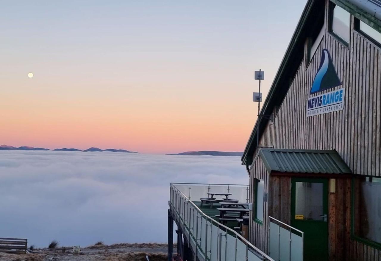 פורט ויליאם The Base Camp Hotel, Nevis Range מראה חיצוני תמונה